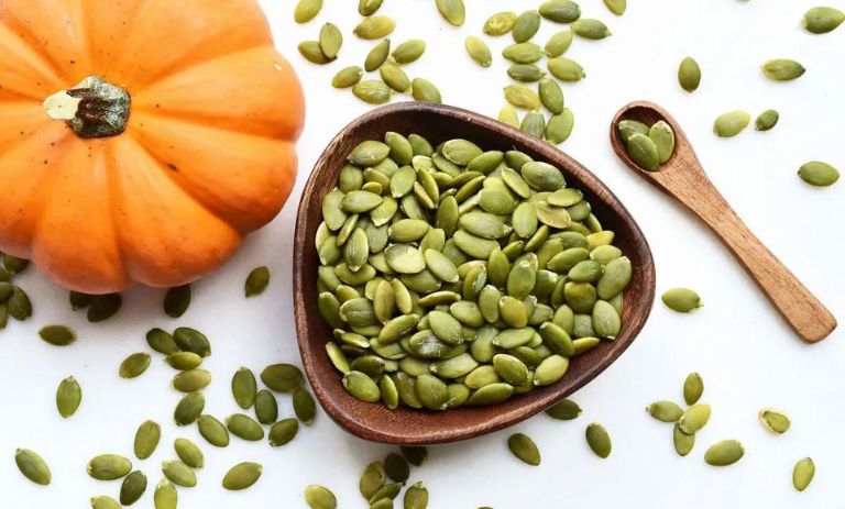 کالری تخمه کدو چقدر است؟