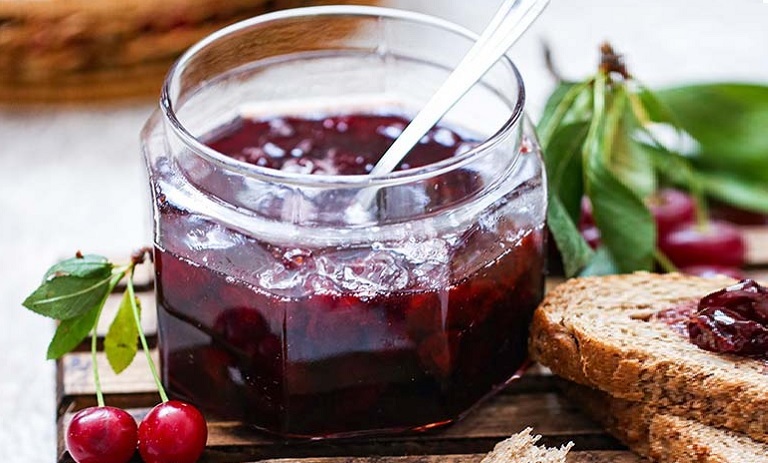 طرز تهیه مارمالاد آلبالو+ نکات شکرک نزدن