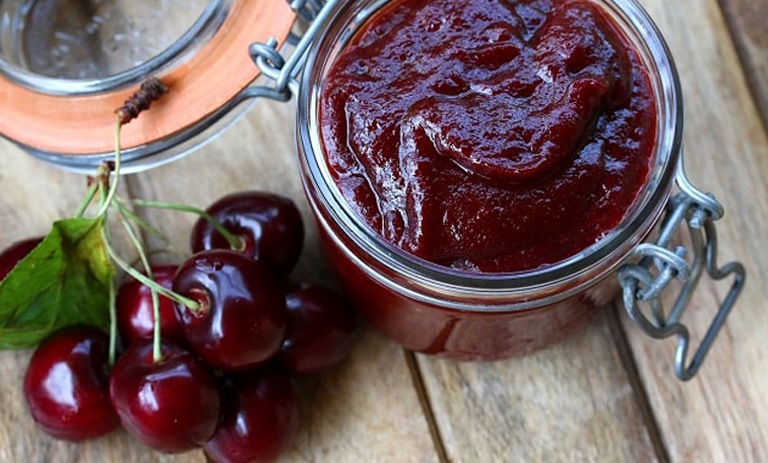 طرز تهیه رب آلبالو به روش خانگی+ موارد استفاده