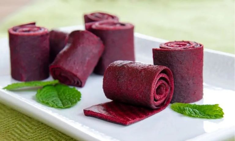 طرز تهیه لواشک آلو؛ ملس و خوشمزه با نکات کپک نزدن