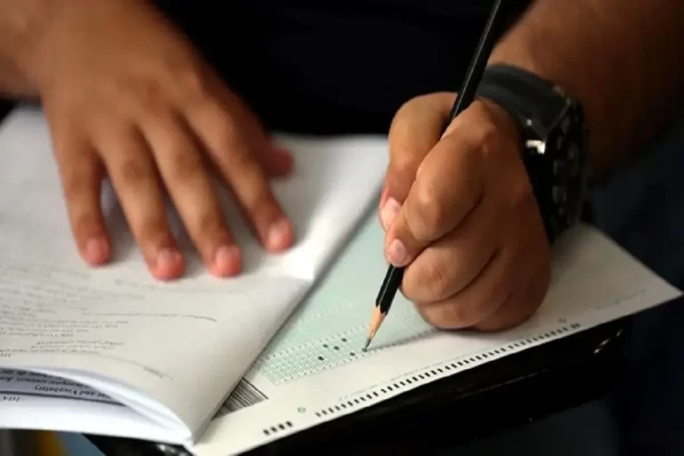 کنکور در امنیت کامل برگزار شد/سال تحصیلی برای نو ورودها با قدری تاخیر آغاز می‌شود