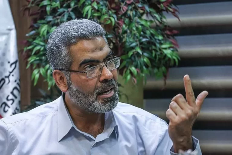 قیمت دلار باید ۳۰ هزار تومان باشد! – تجارت نیوز