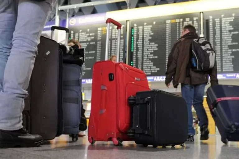 تغییر قوانین اسکنر در فرودگاه‌های اروپا باعث سردرگمی شد