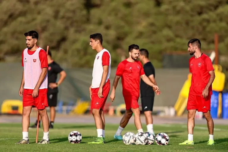 پرسپولیس بازیکنان جوان را جایگزین ملی‌پوشان کرد