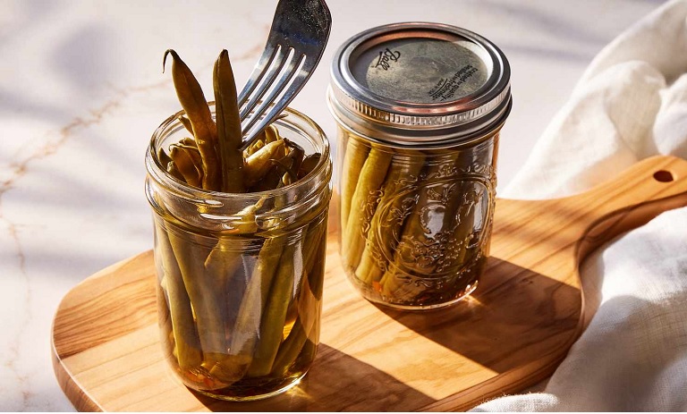 طرز تهیه ترشی لوبیا سبز+ نکات کپک نزدن آن