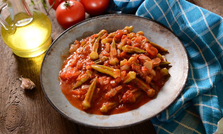 چرا بامیه خورشتی سفت می‌شود؟ 5 روش برای جلوگیری از آن