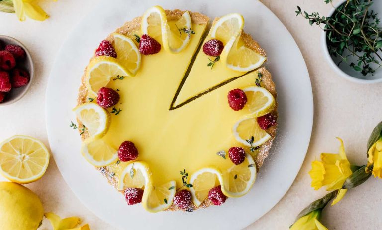 طرز تهیه پای لیمو ترش؛ دسر فوری تابستانی