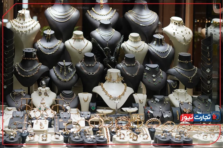 پیش ‌بینی قیمت طلا و سکه یکشنبه ۱۸ آبان ۱۴۰۴ / راه طلا از دلار جدا شد؛ روند نزولی ادامه دارد؟