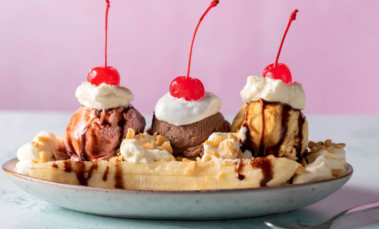 طرز تهیه دسر تابستانی بنانا اسپلیت (موز اسپلیت)