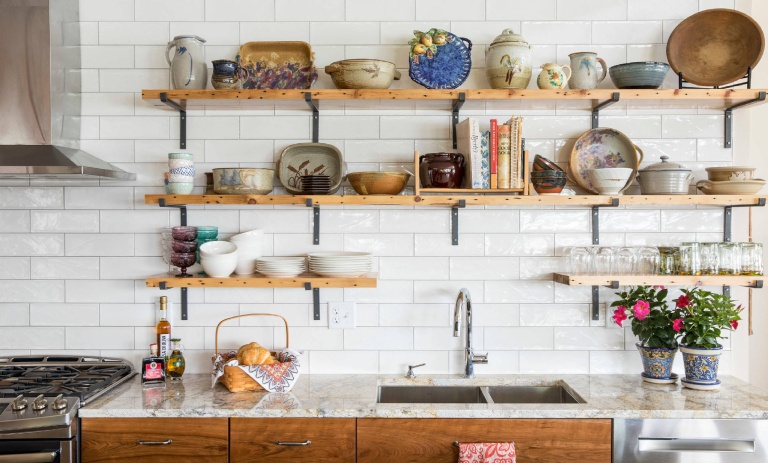 جدیدترین ترندهای شلف دکوری آشپزخانه؛ زیبایی و کاربرد در یک طراحی