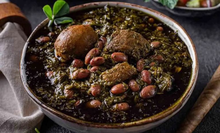 کالری قورمه سبزی چقدر است؟