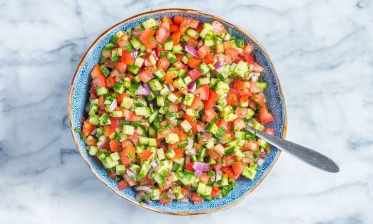 کالری سالاد شیرازی چقدر است؟