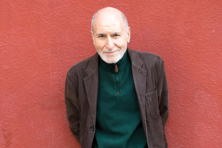 اینکه رئیس جمهور را عامل موساد می نامند نباید سرسری گرفت