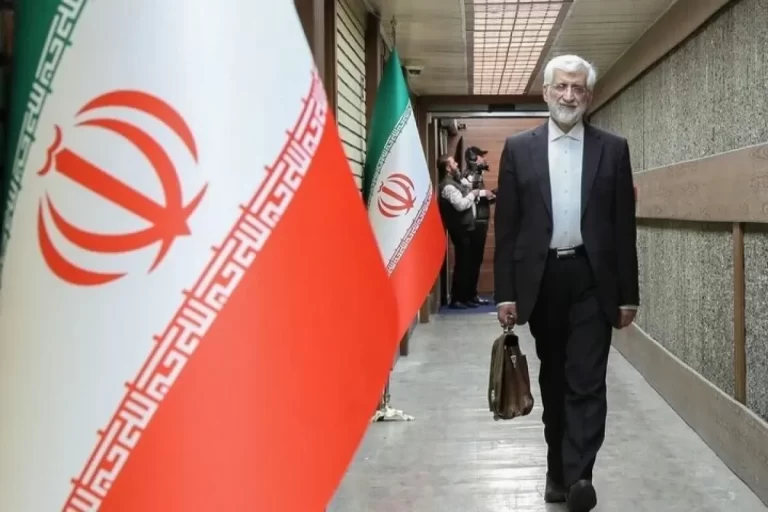 جلیلی ماند و سنگ روی یخ شدید