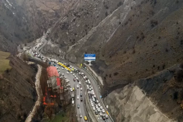 در آزادراه تهران – شمال ترافیک سنگین است