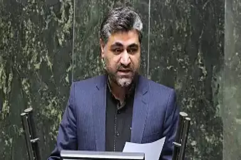 حدود ۲۰ روز فرصت داریم تا تدبیری کنیم!/ با شرایط موجود، افزایش نرخ ارز اجتناب‌ناپذیر خواهد بود