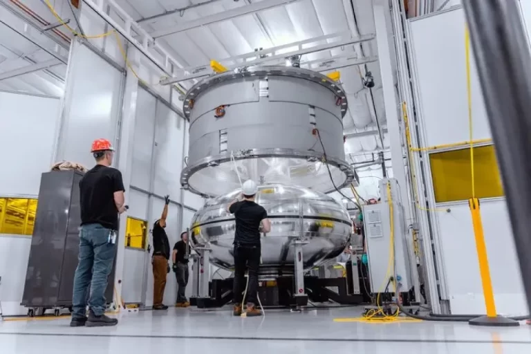 ارسال ماهواره‌ به فضا در یک روز