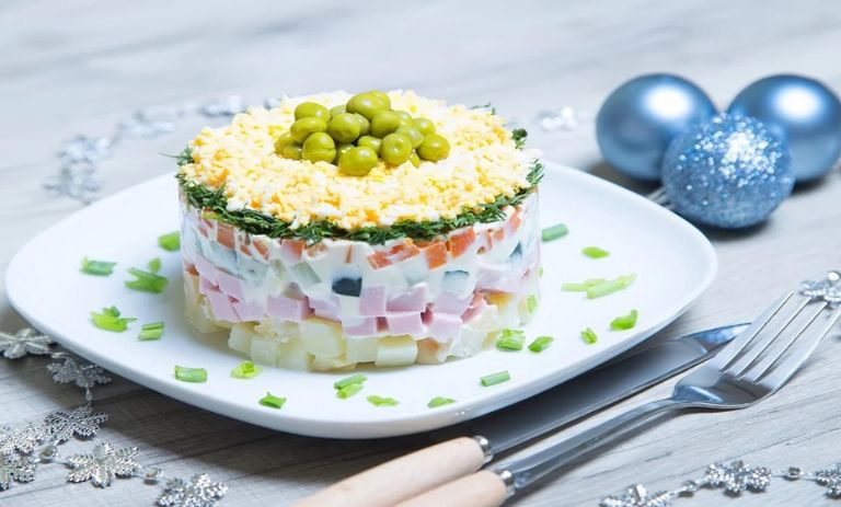 کالری سالاد الویه چقدر است؟