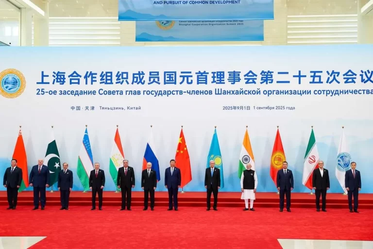 روز بد ترامپ به روایت کیهان/ اجلاس شانگهای این پیام را داد که آمریکا دیگر پادشاه جهان نیست