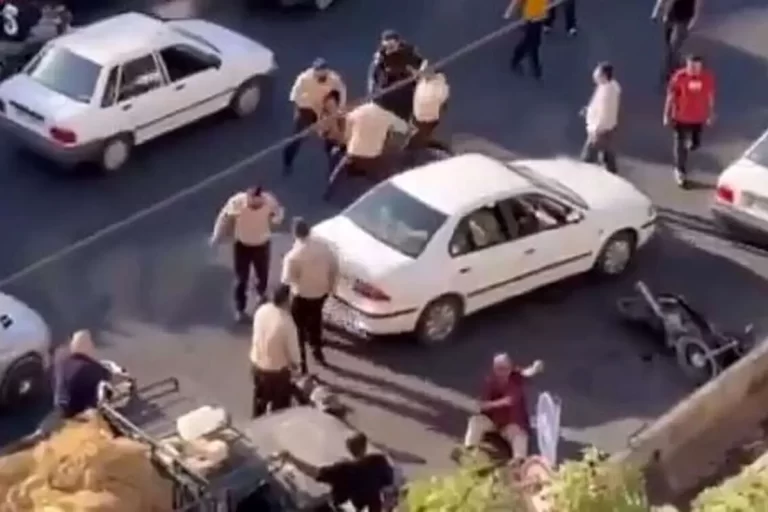 برکناری ۲ مدیر در شهرداری قزوین در پی ماجرای دست‌فروشان