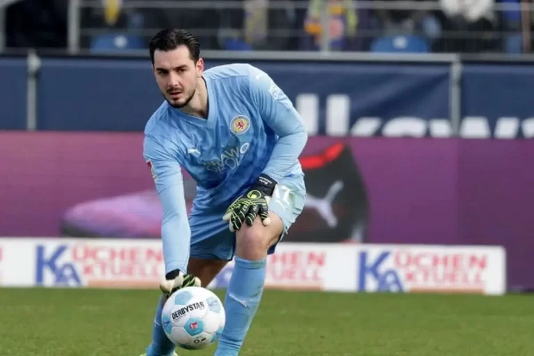 آنچه باید درباره دروازه‌بان سوئدی تراکتور بدانید