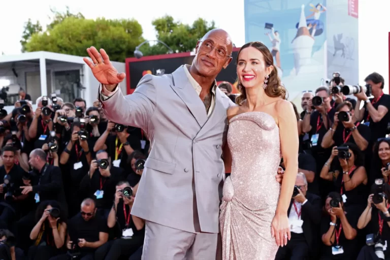 فیلم The Smashing Machine در جشنواره فیلم ونیز ۱۵ دقیقه ایستاده تشویق شد