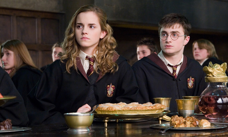 معرفی 9 خوراکی پاییزی از دنیای هری پاتر که می‌توانید در خانه درست کنید