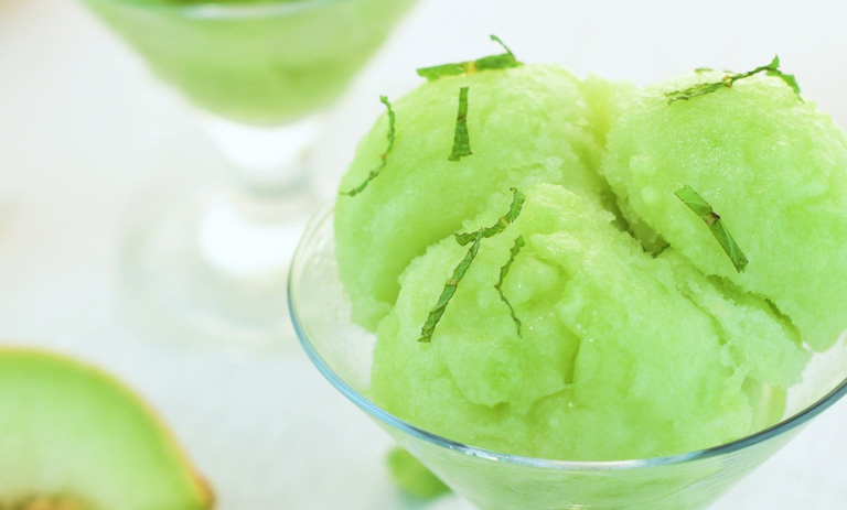 طرز تهیه سوربه خربزه؛ سالم و خوشمزه برای فصل گرما