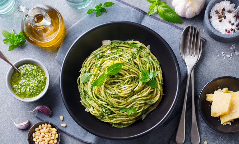 طرز تهیه پاستا پستو ایتالیایی؛ خوشمزه و سریع