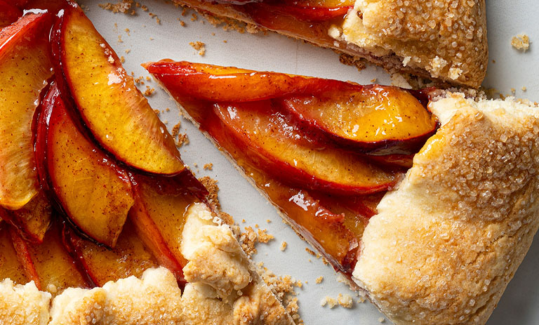 طرز تهیه گلت شلیل؛ دستور ساده و سریع برای دسر تابستانی