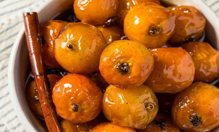 طرز تهیه کمپوت زالزالک+ نکات و فوت‌و‌فن های آن