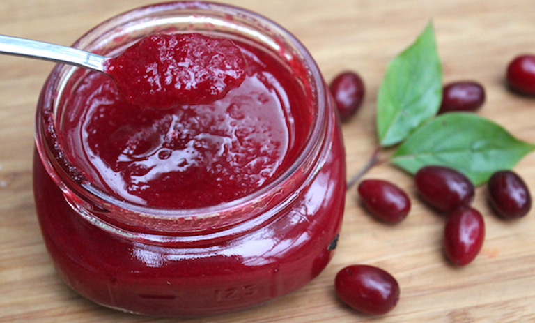 طرز تهیه مربای زغال اخته+ نکات شکرک نزدن