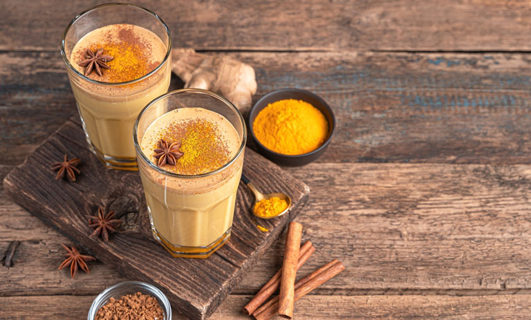 طرز تهیه شیر زنجبیل؛ یک نوشیدنی درمانی با طعم دلپذیر