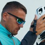 چرا ورزشکاران حرفهای همیشه عینک ورزشی استاندارد استفاده میکنند؟