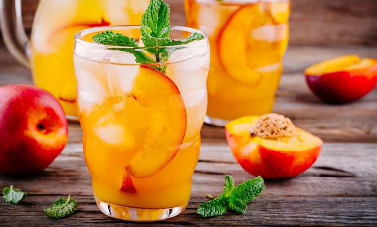 طرز تهیه رانی شلیل؛ نوشیدنی خوشمزه و آسان