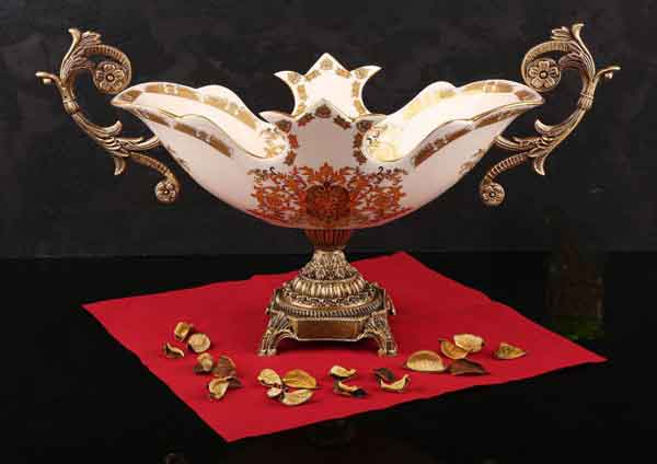 تعبیر خواب ظرف چینی هدیه گرفتن + امام صادق و ظروف چینی سفید برای دختر مجرد