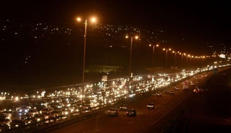 ترافیک سنگین شبانگاهی در محور یکطرفه جاده چالوس