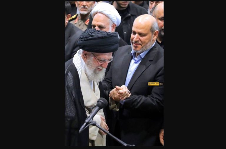 تصویر یکی از رهبران ترورشده حماس در کنار رهبر انقلاب + تصویر