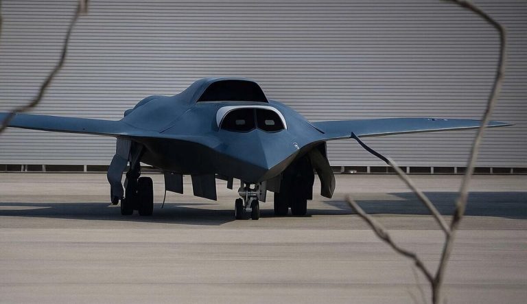 جنگنده «جی‌ ۳۶» چین یا «اف ۴۷» آمریکا کدام برنده میدان خواهد بود؟ +عکس