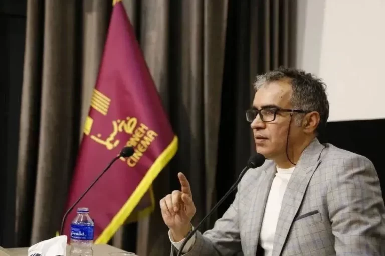 نمایش فیلم مستند «پیکار با پیکر» ساخته آرش اسحاقی