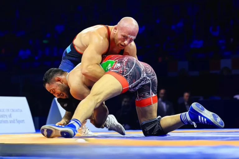 تمجید اسنایدر آمریکایی از کشتی گیر ایرانی