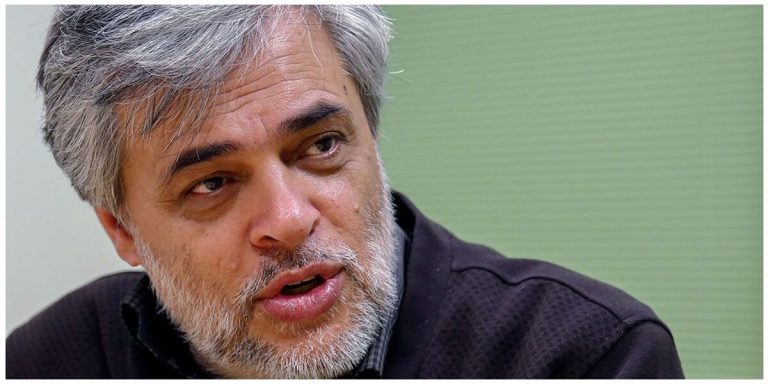 کنایه تند محمد مهاجری به تندروها/ فقط خودشان را سرگرم می کنند