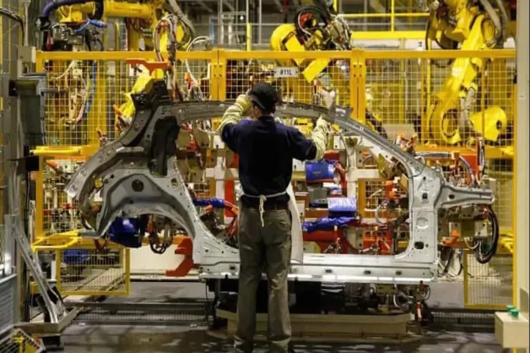 پایان قیمت‌گذاری غیرمنطقی خودرو