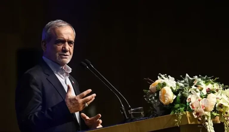 عقب‌نشینی از اهداف اقتصادی و «دستاوردسازی» رئیس‌جمهور