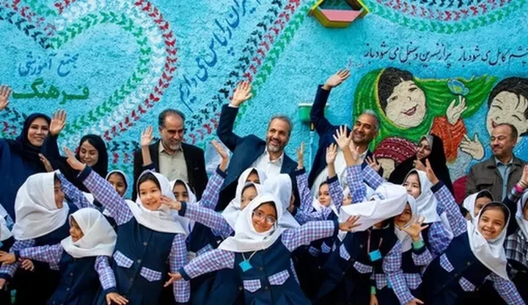 ۲۸۰ هزار دانش‌آموز افغانستانی از کشور خارج شدند