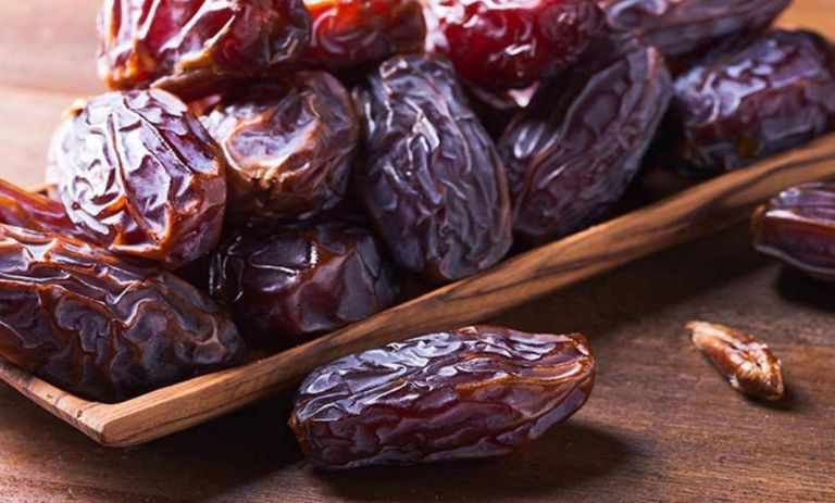 کالری 1 عدد خرما خشک چقدر است؟