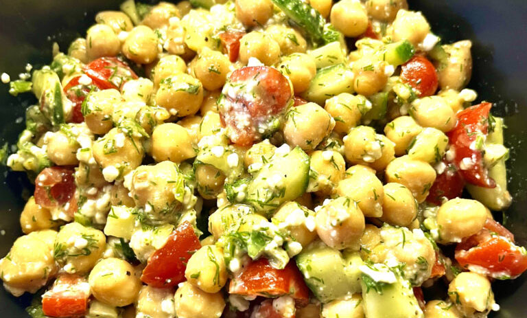 طرز تهیه سالاد نخود رژیمی با لیمو ترش و شوید