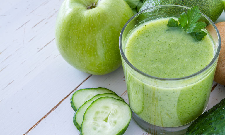 طرز تهیه اسموتی خیار و سیب سبز؛ نوشیدنی سالم و خوشمزه