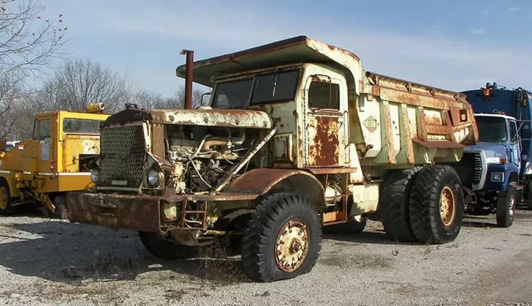 اسقاط کامیون‌های فرسوده با هدف کاهش مصرف سوخت و مدیریت آلودگی هوا