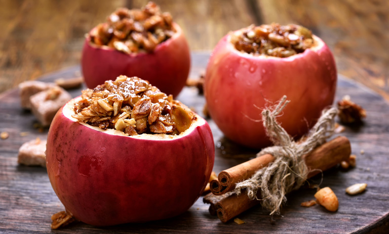 در روز جهانی دسر سیب، سیب شکم پر درست کنید